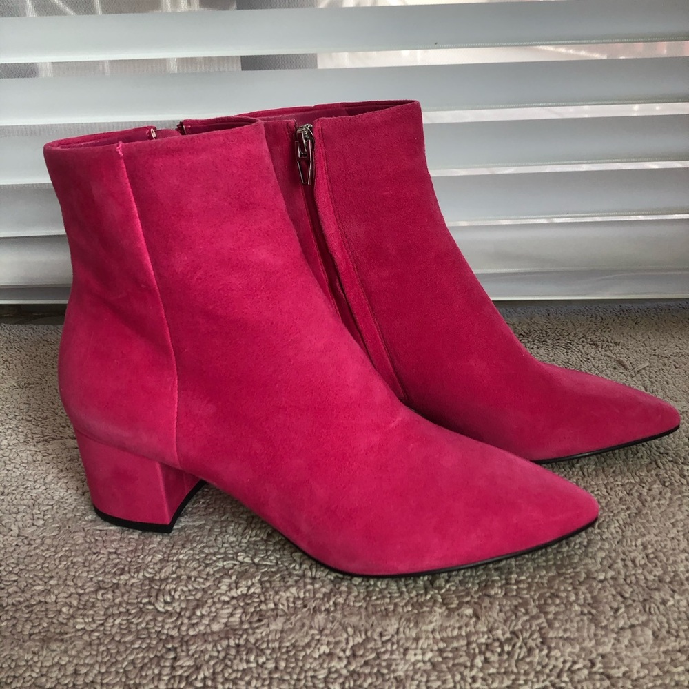 Dolce Vita suede ankle boot